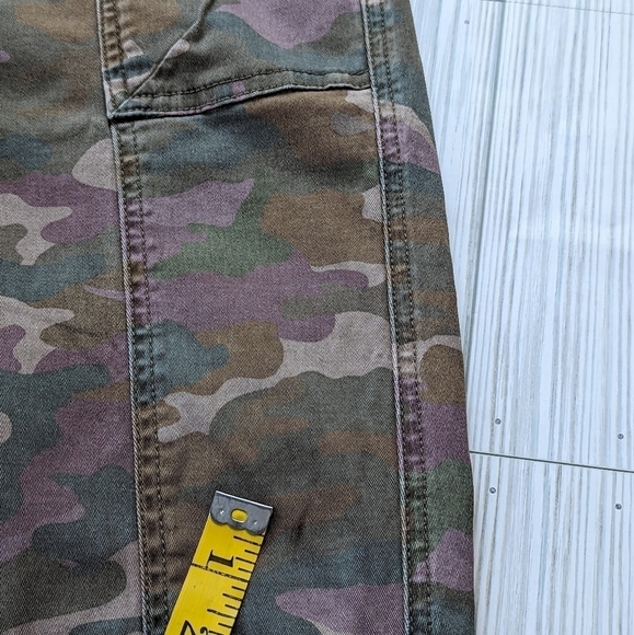 Anthropologie Jefferson High Rise Skinny Utility Jeans in Camo Green Size 28 - Picture 9 of 11